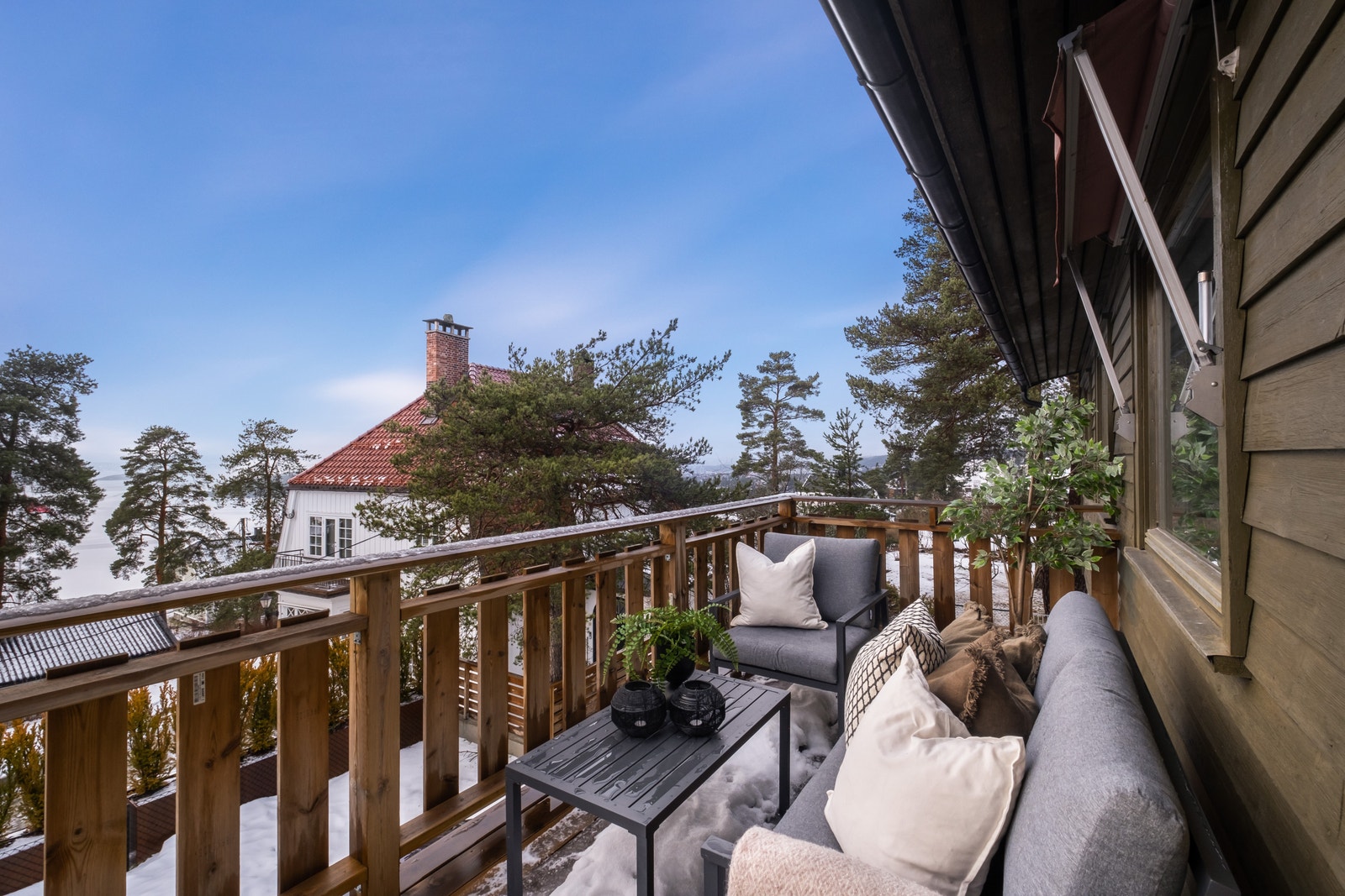 Terrasse med havutsikt Galleribilde