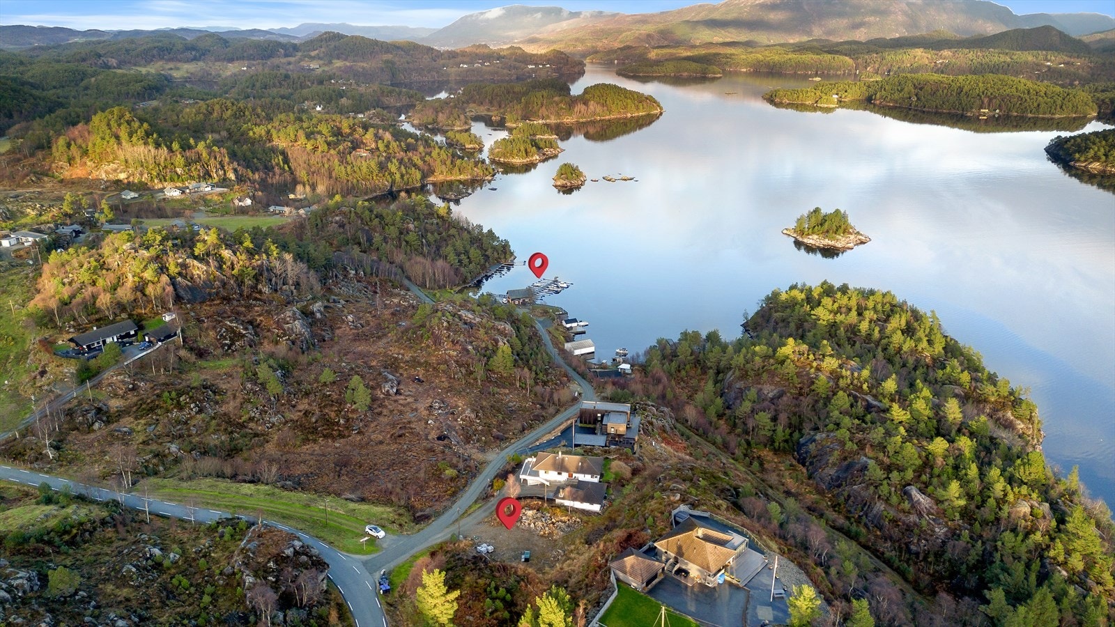 Flott beliggende tomt med båtplass Galleribilde