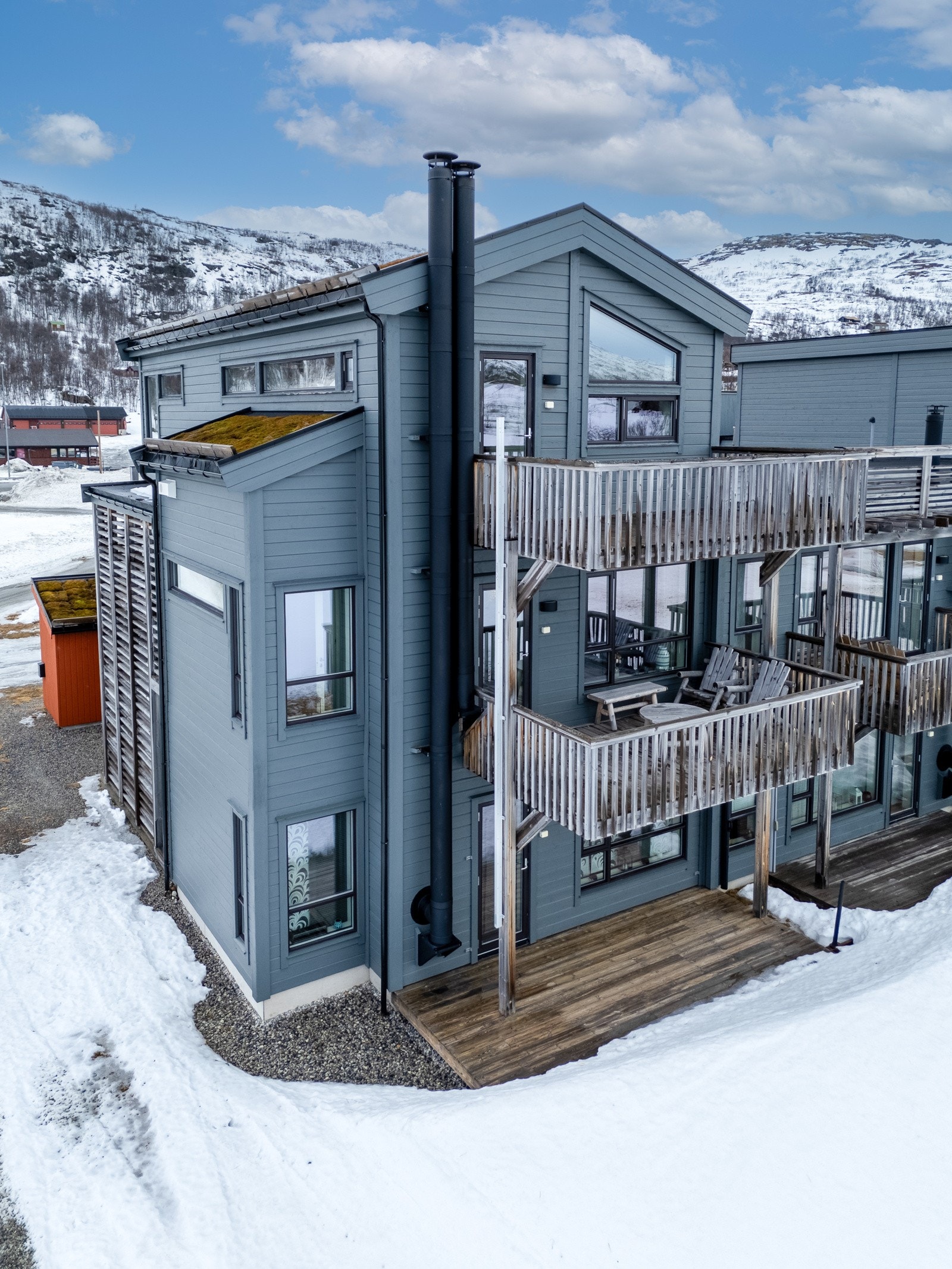 Leiligheten har en attraktiv beliggenhet i enden av leilighetsrekken. Galleribilde