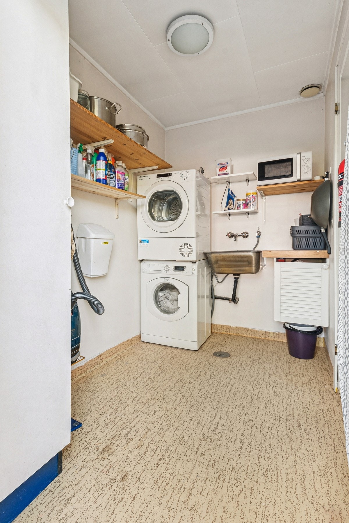 Vaskerom Galleribilde