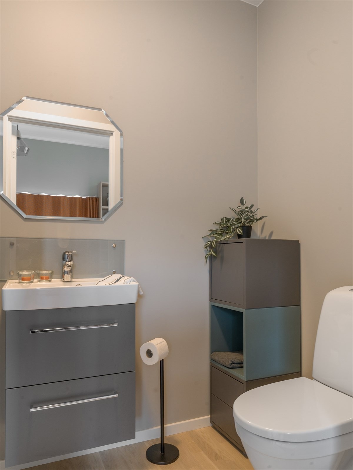 Eget toalettrom i 2.etasje. Galleribilde