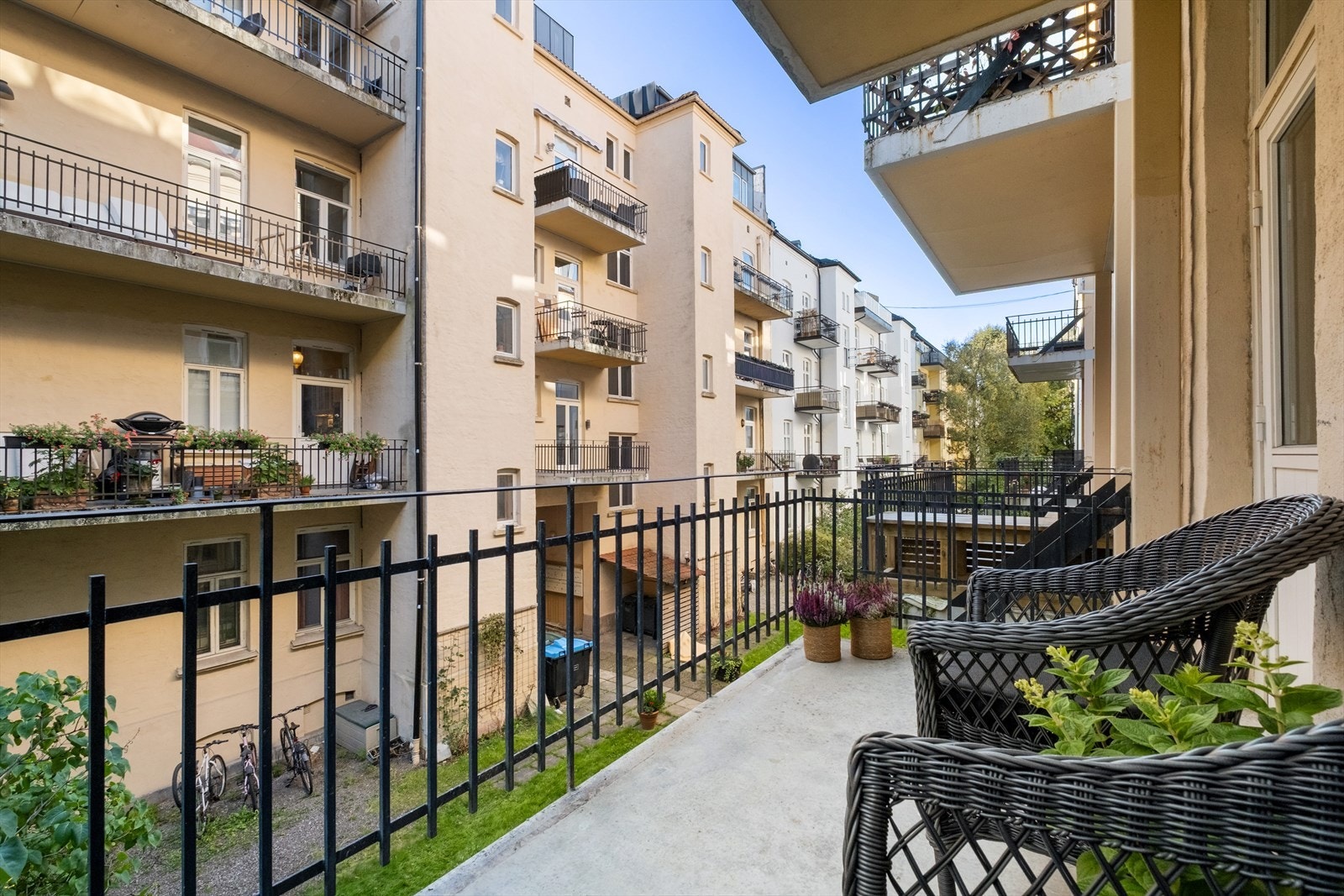 Her får du gjennomført og eksklusiv 3-roms hvor klassisk og moderne stil er flott kombinert Galleribilde