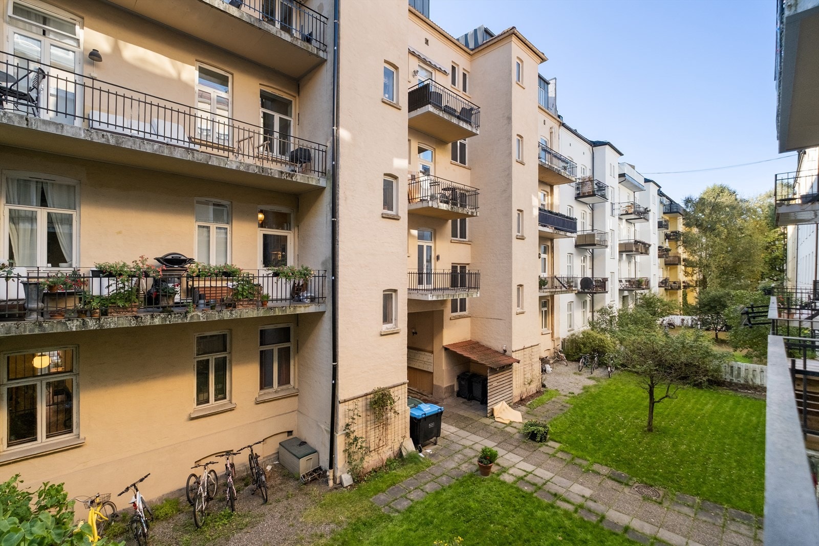 Leiligheten har en svært attraktiv beliggenhet sentralt på Majorstuen i en rolig tilbaketrukket gate Galleribilde