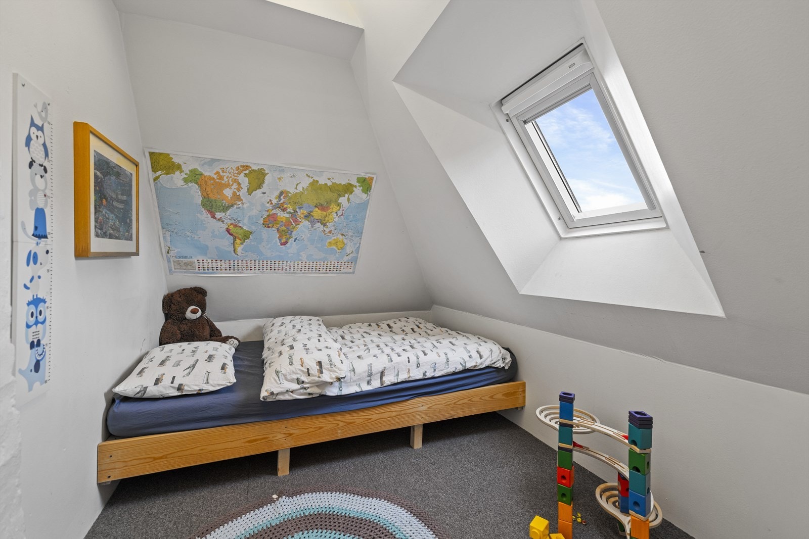 Soverom III loftsetasjen. Galleribilde