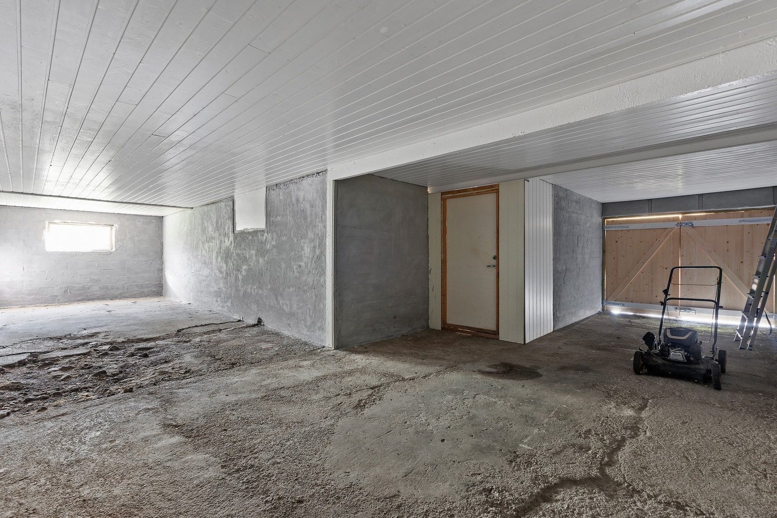 Praktiske lagringsløsninger i kjelleren. Galleribilde