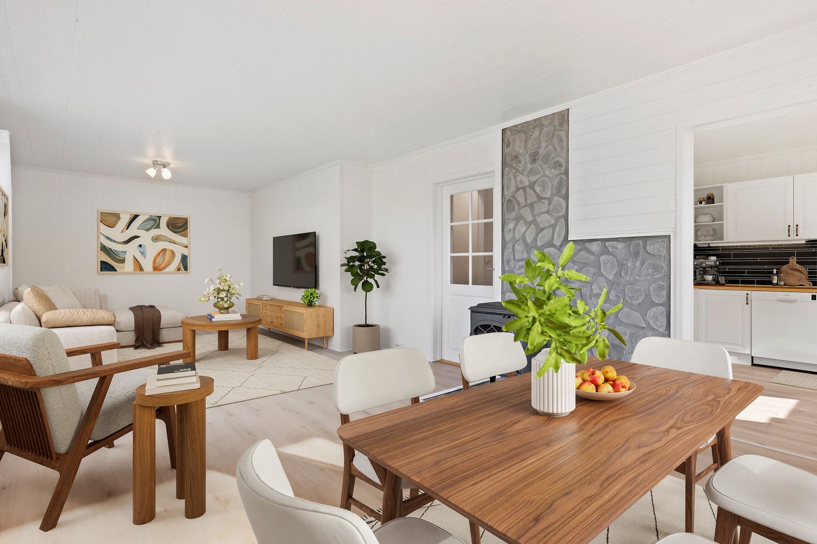 Fra stuen mot kjøkkenet og gang. Galleribilde