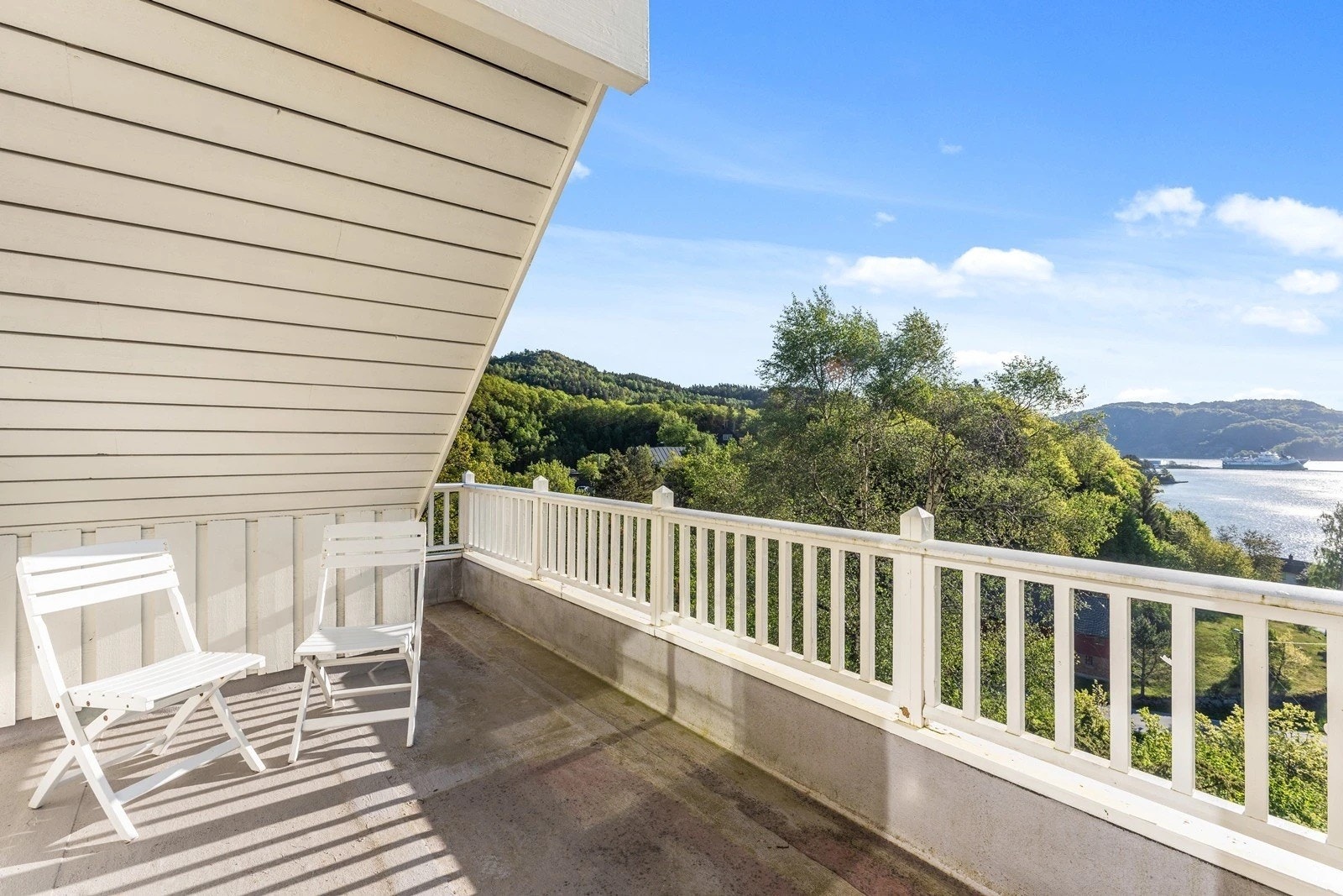 god plass til sittegruppe Galleribilde