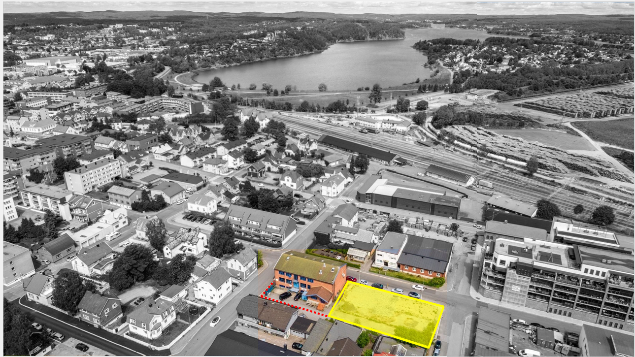 Områdebilde: Astrids gate 26 (gult), naboeiendom stiplet i rødt. Galleribilde