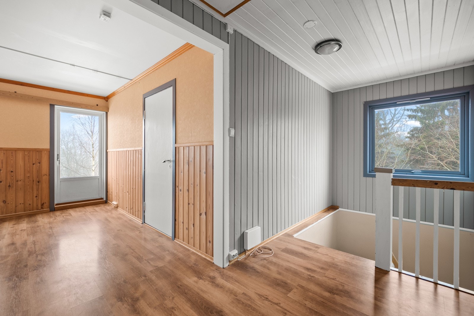 Boligens 2.etasje består av gang/trapp, 3 soverom, bad og bod Galleribilde