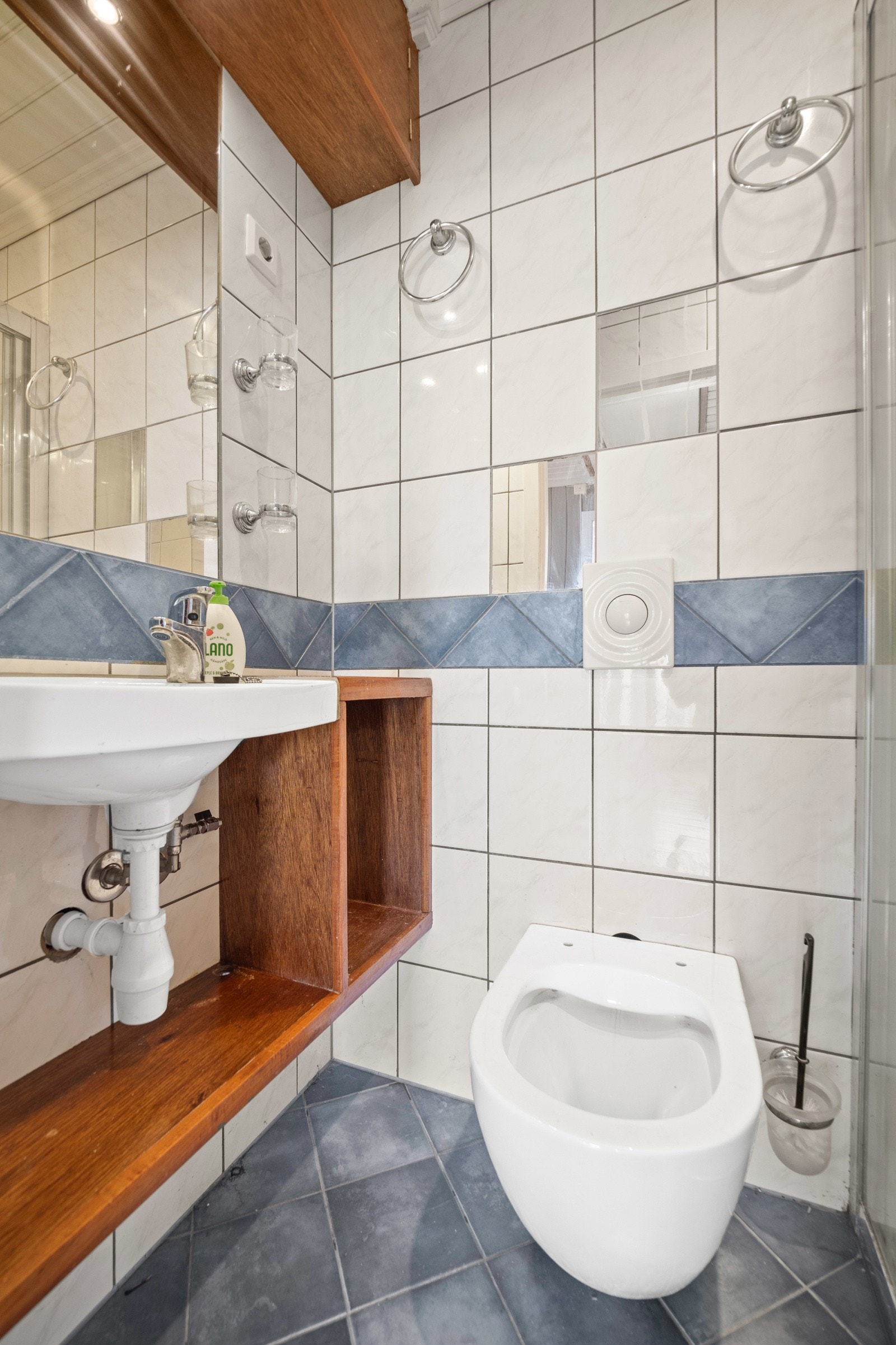 Praktisk med bad i 2.etasje Galleribilde