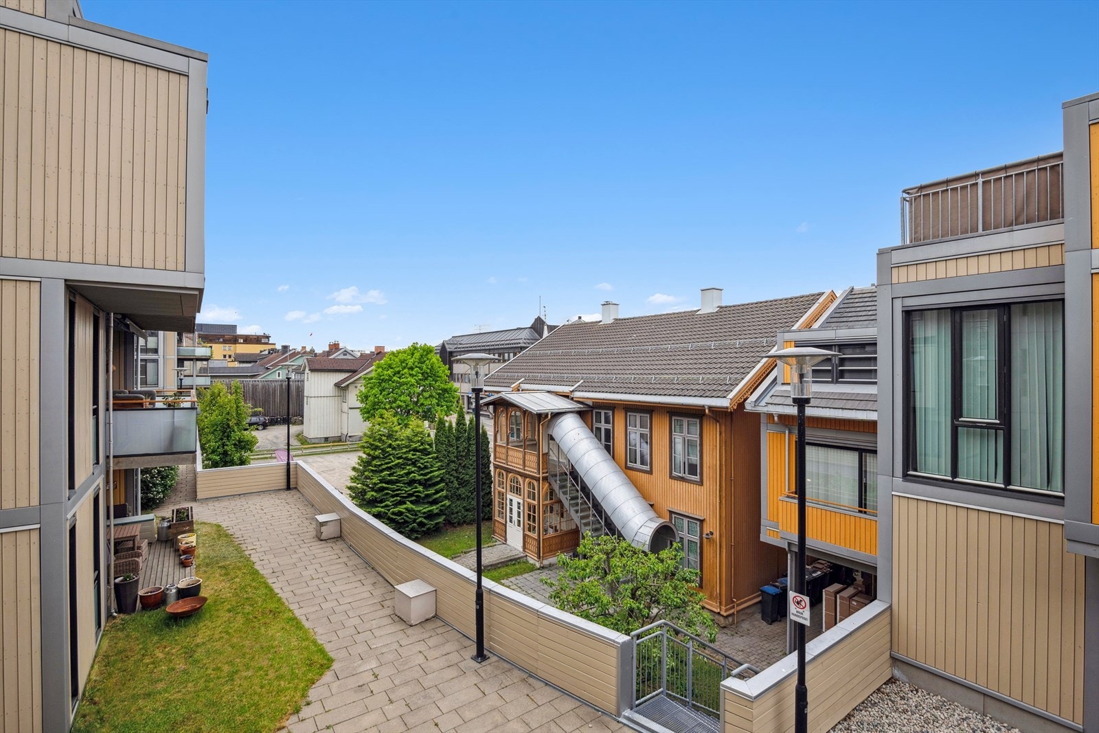 Utsikt fra balkongen. Galleribilde