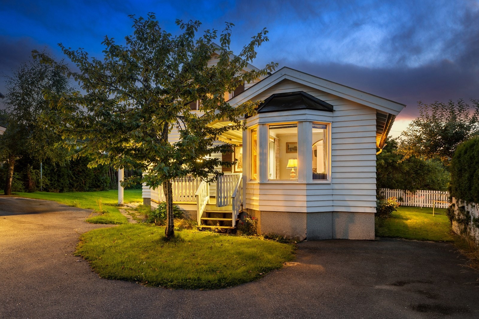 Steingrims vei 3 C ligger skjermet fra veien sentralt på Bratlikollen Galleribilde