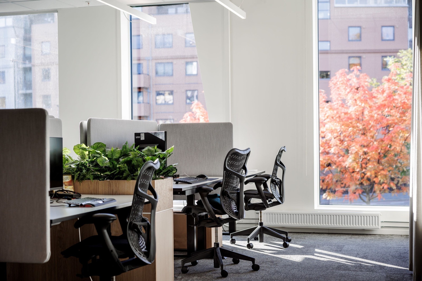 Referanselokaler fra annen kunde i tilsvarende lokaler som de ledige lokalene vi har i 3. etg.
foto@knutneerland / @magentfotografer Galleribilde