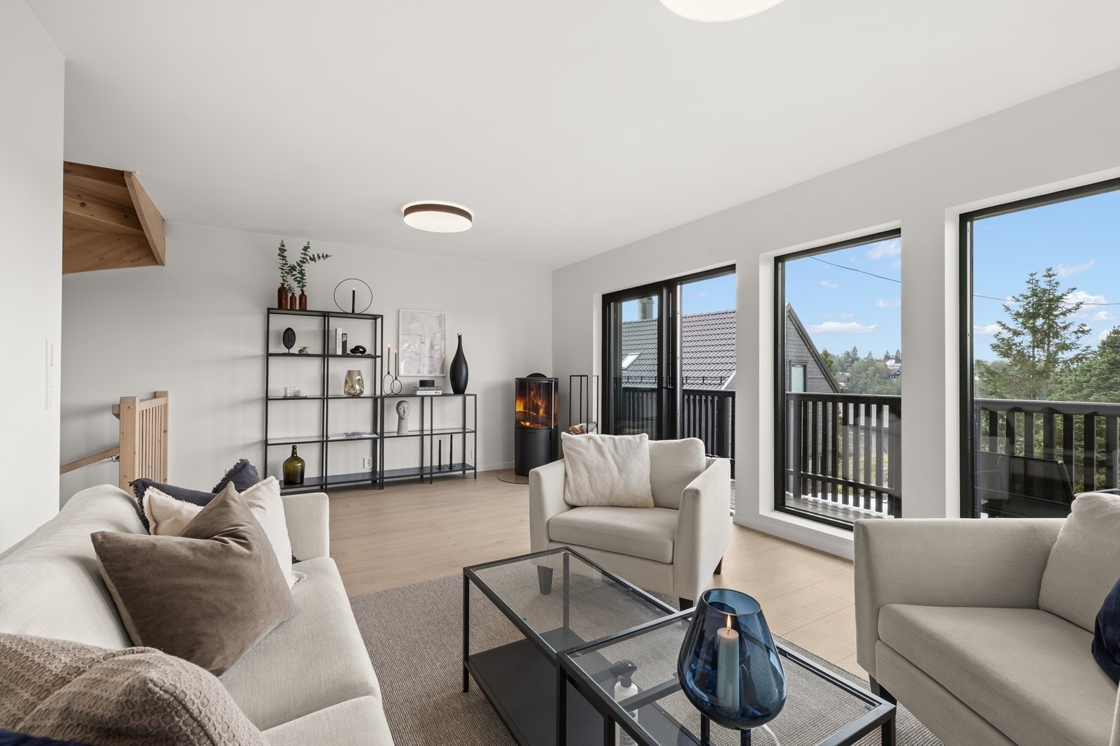 En moderne vedovn tilfører både varme og stemning. Galleribilde