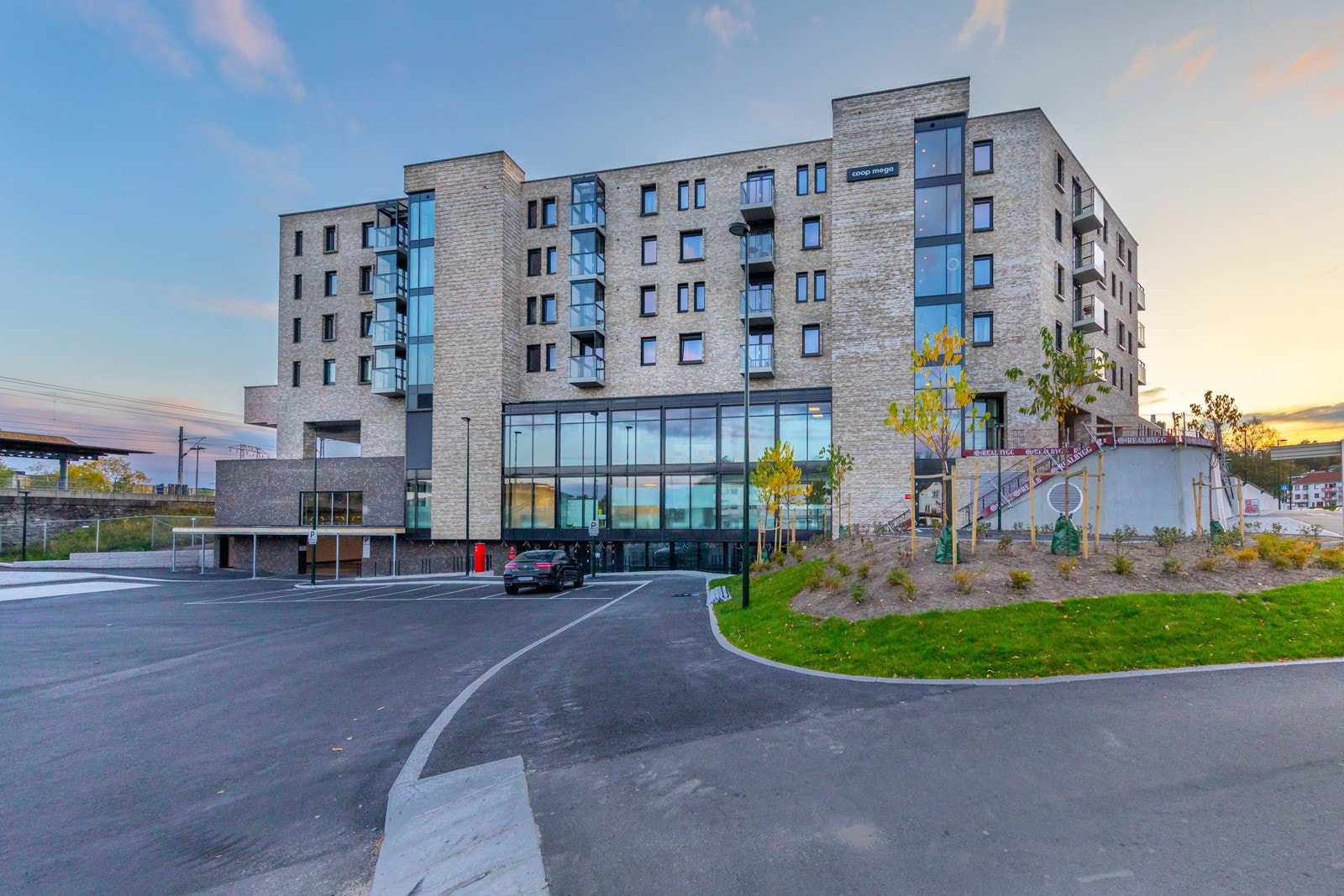 Fjellhamar Torg. Galleribilde