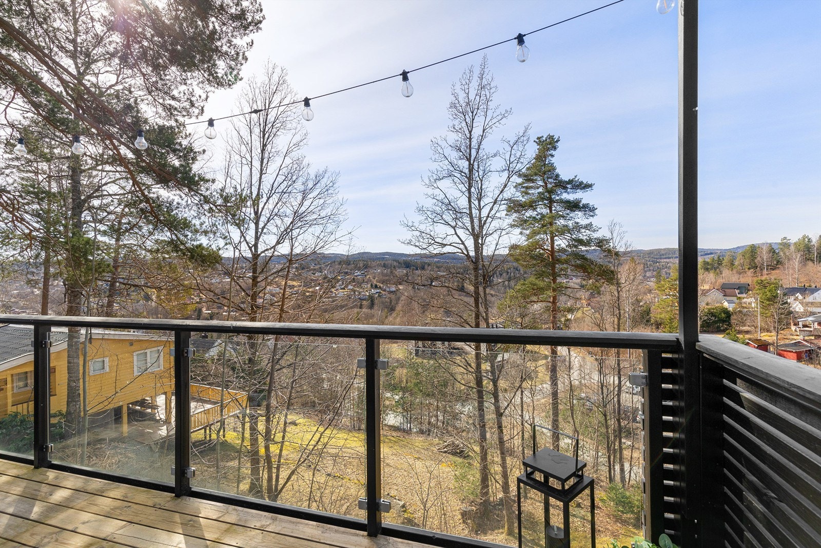 Flott utsyn utover nærmiljø Galleribilde