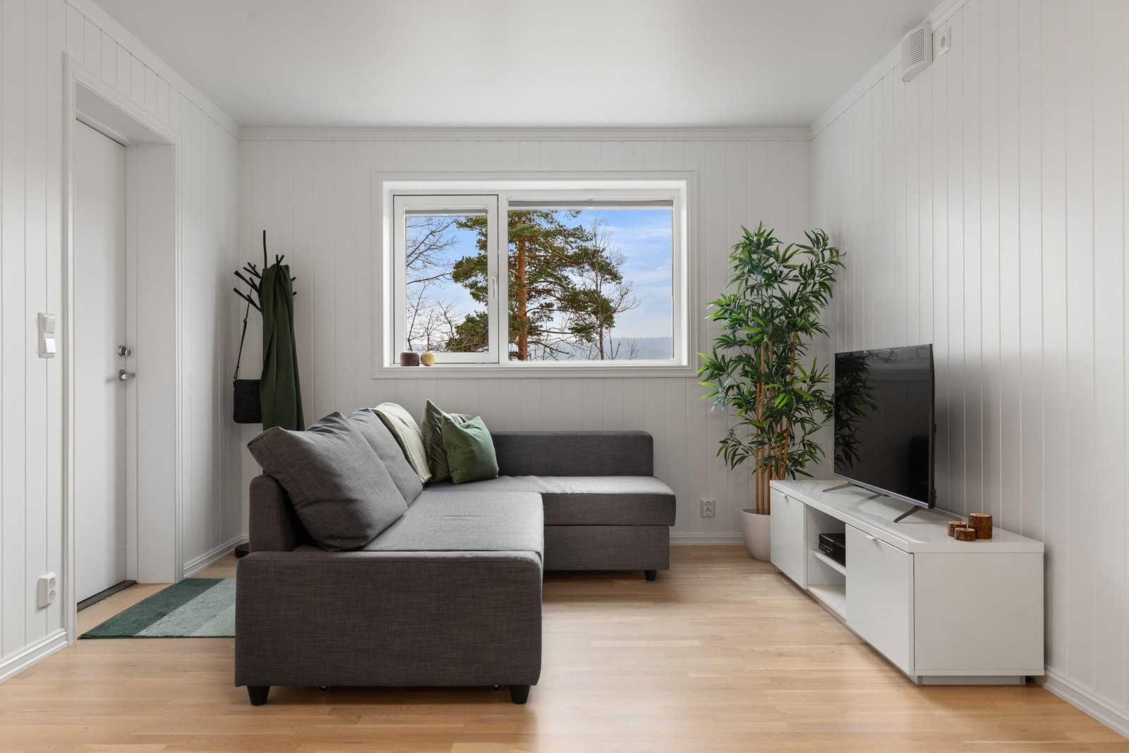 Stue i u.etg/hybel del Galleribilde