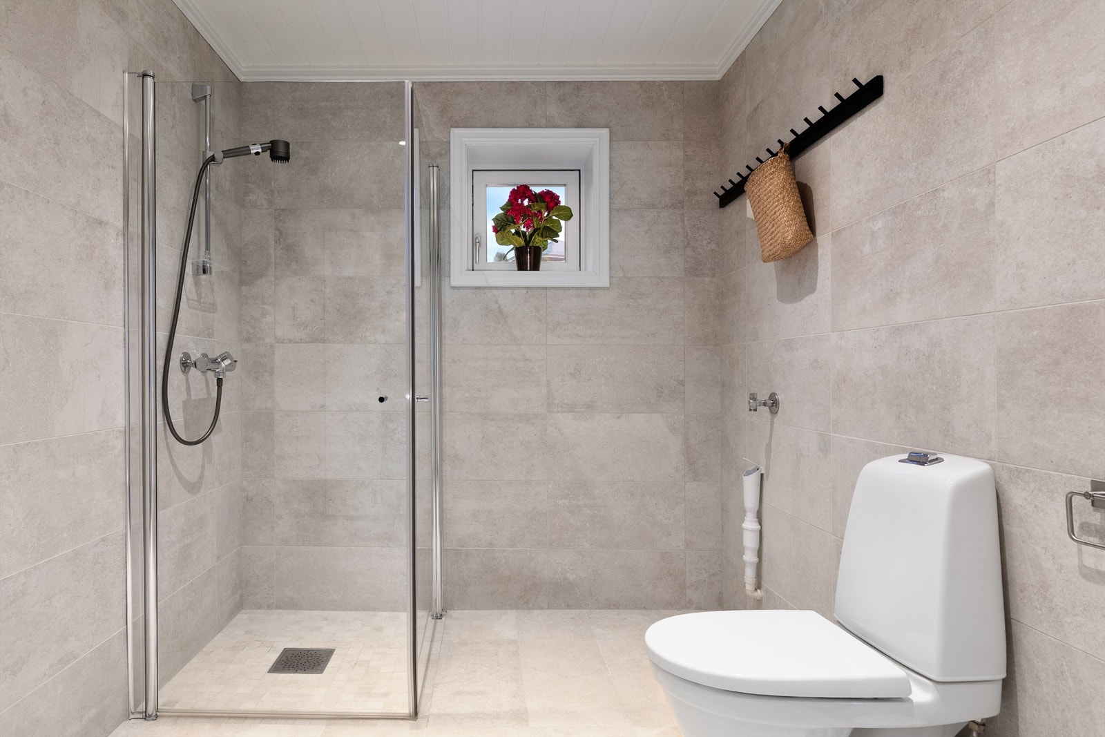 Kombinert bad/vaskerom i 1.etg Galleribilde