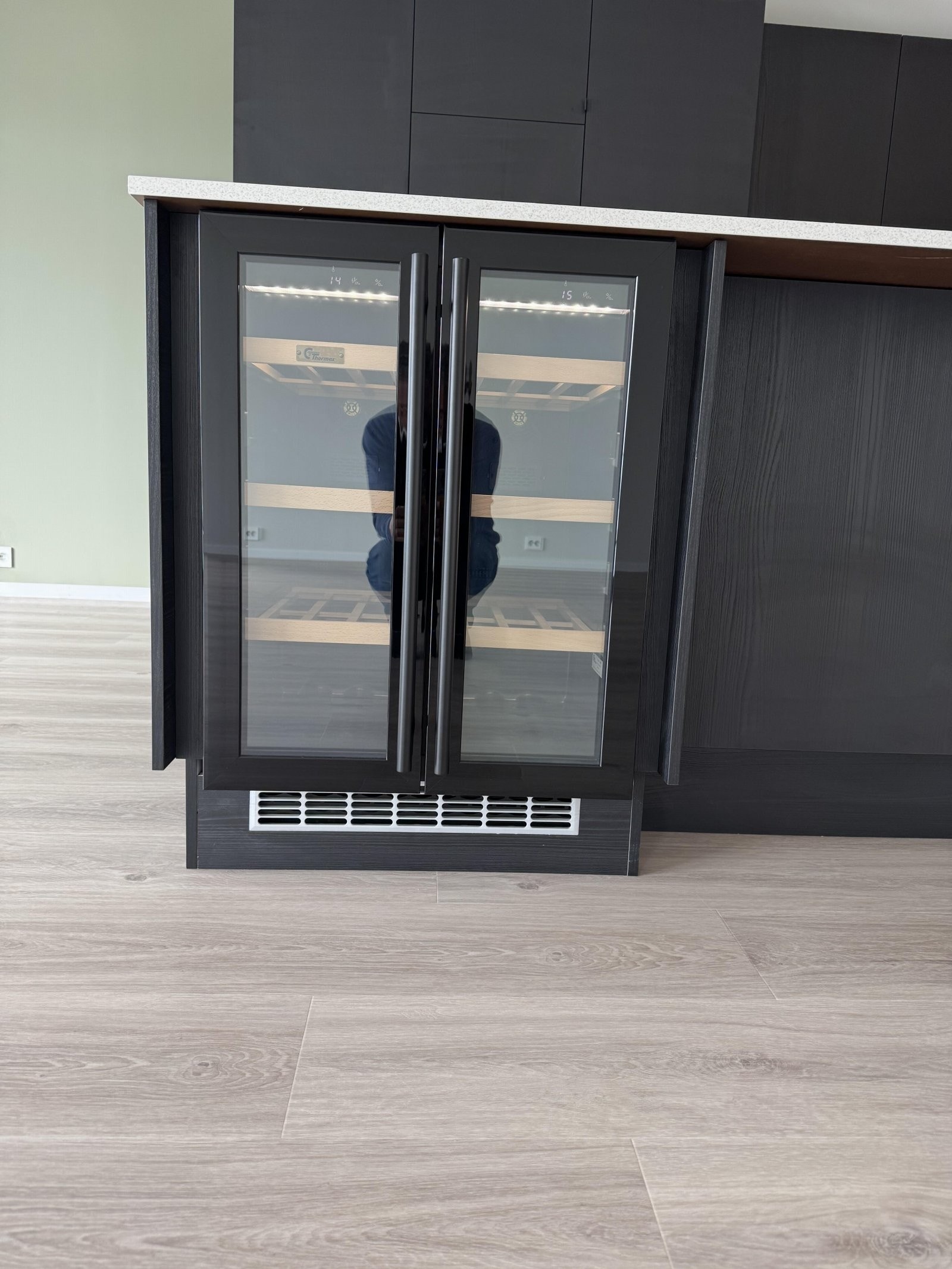 Dobbelt vinskap. Galleribilde