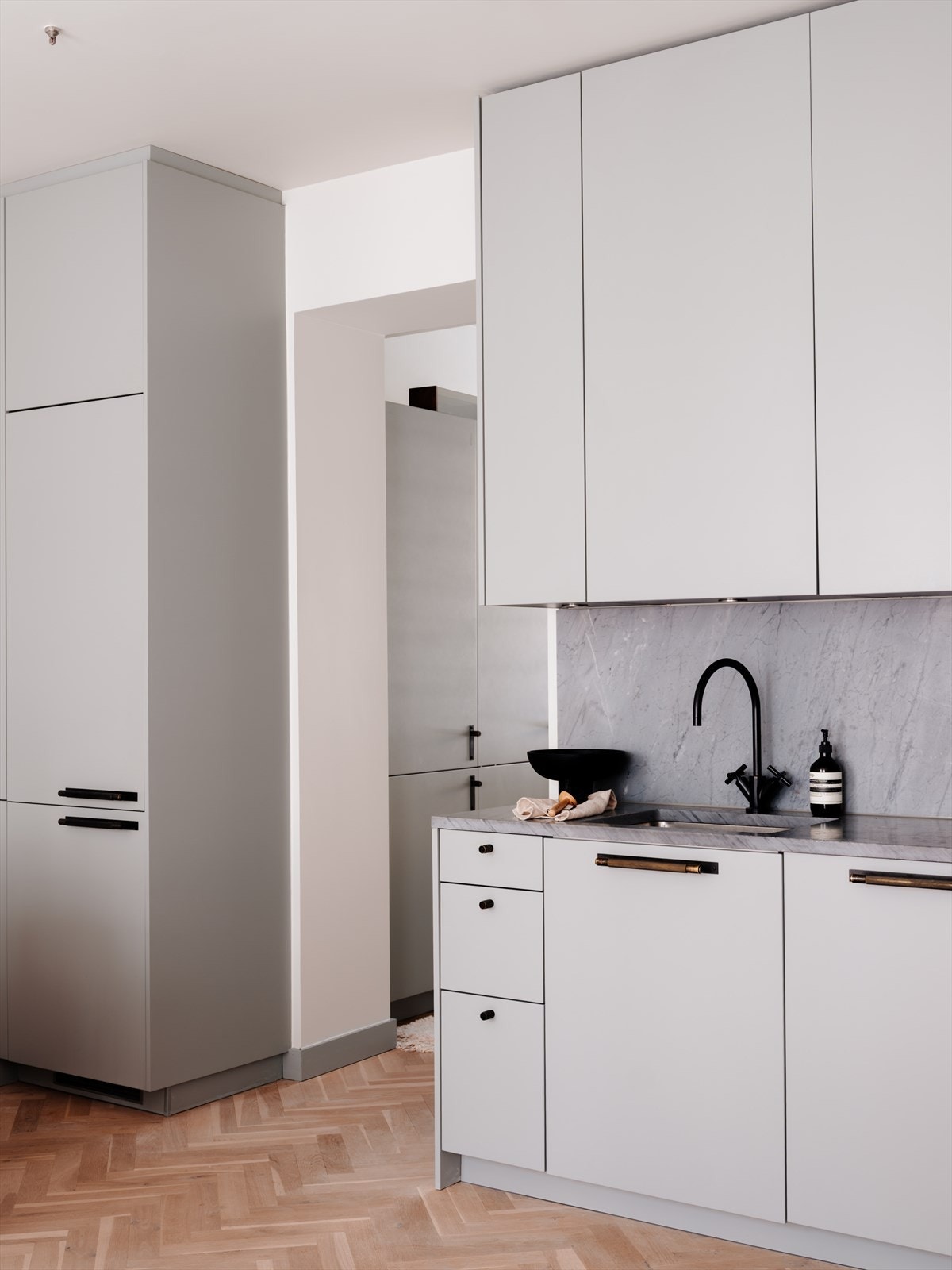 Boligen oppleves som svært gjennomført og har nymalte overflater. Galleribilde