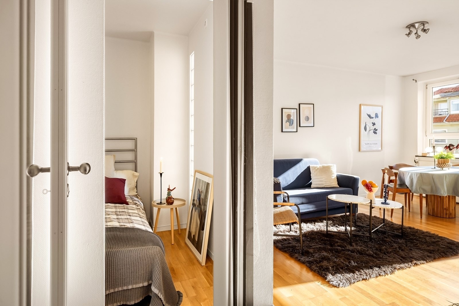 Egen sovealkove skjermet fra stuen. Galleribilde