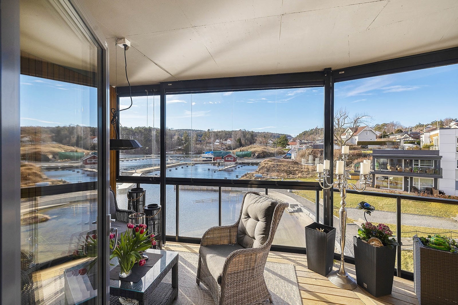 En meget pen selveierleilighet med flotte sol- og utsiktsforhold! Galleribilde