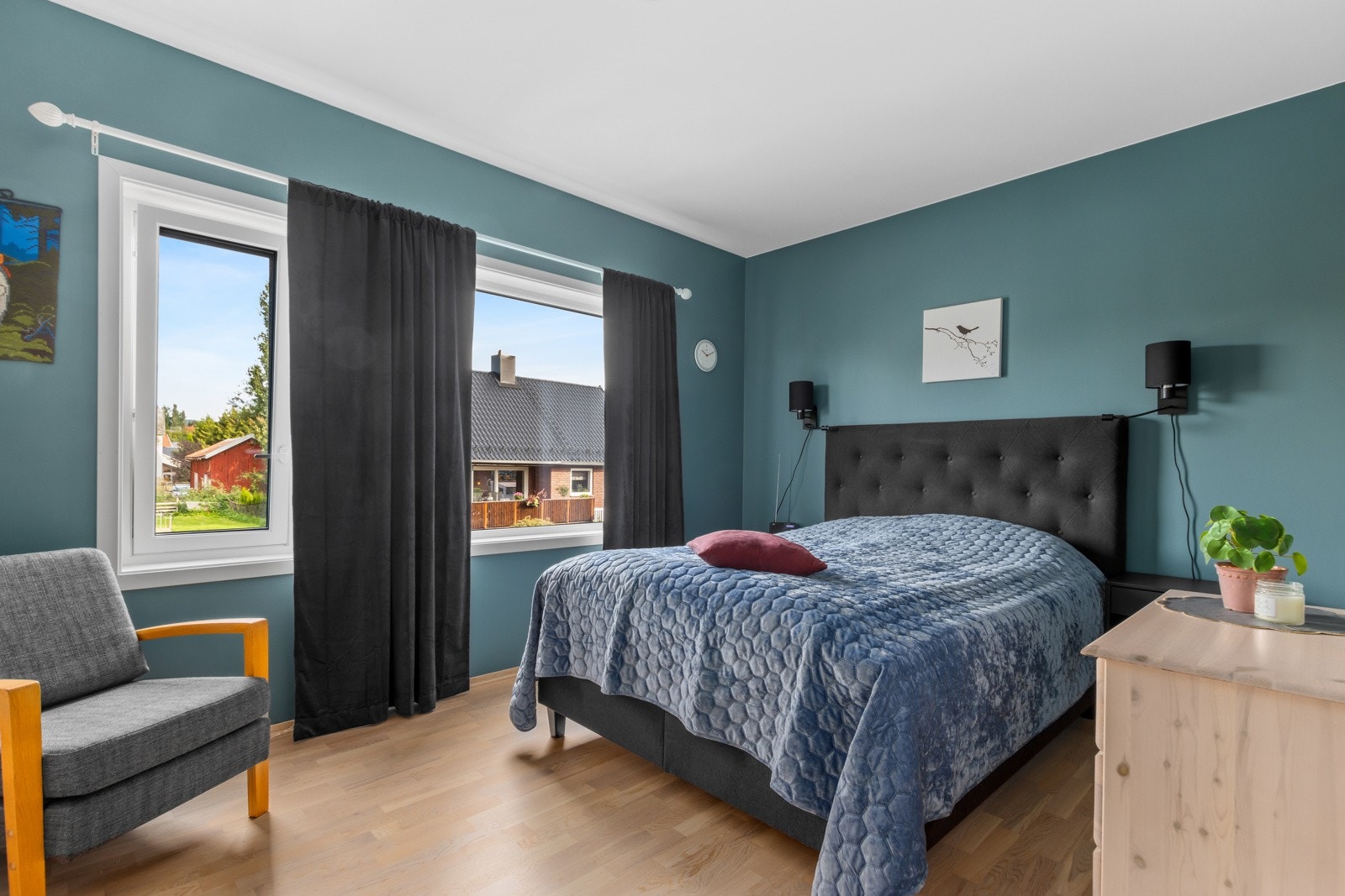 Leiligheten inneholder 2 soverom på hhv. 13m² og 9m². Galleribilde