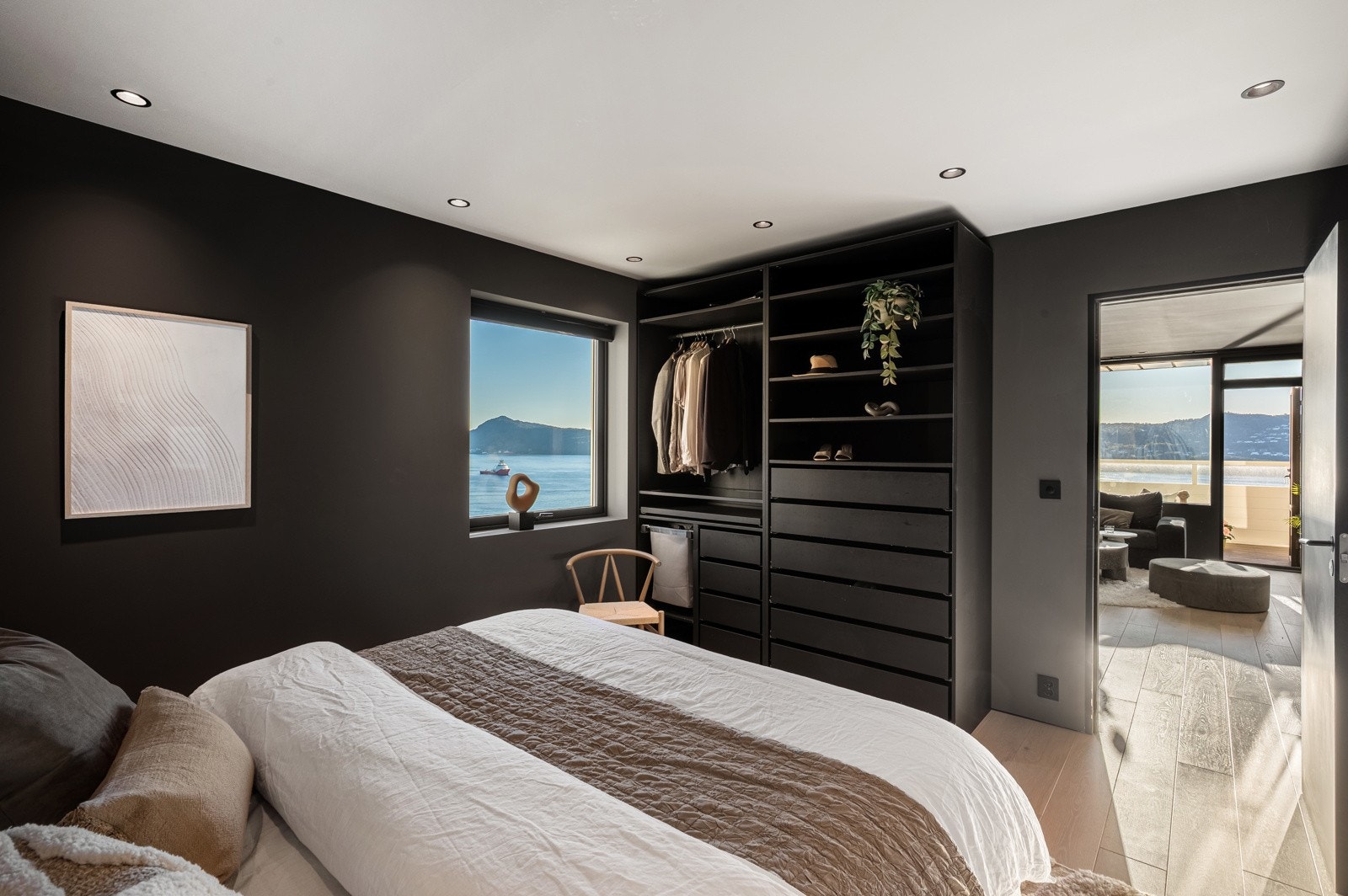 Svært romslig hovedsoverom Galleribilde