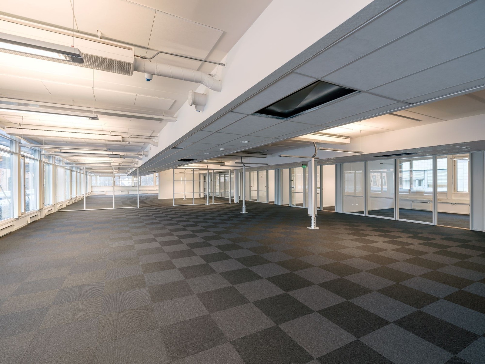 992 kvm BTA i 4. etg - slik lokalene fremstår idag Galleribilde