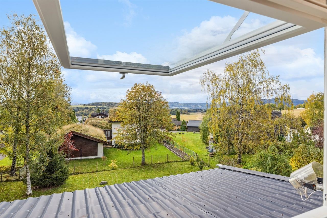 For friluftsliv byr Furnes Almenning på turstier, badeplass ved Volltjernet og skiløyper om vinteren. Galleribilde