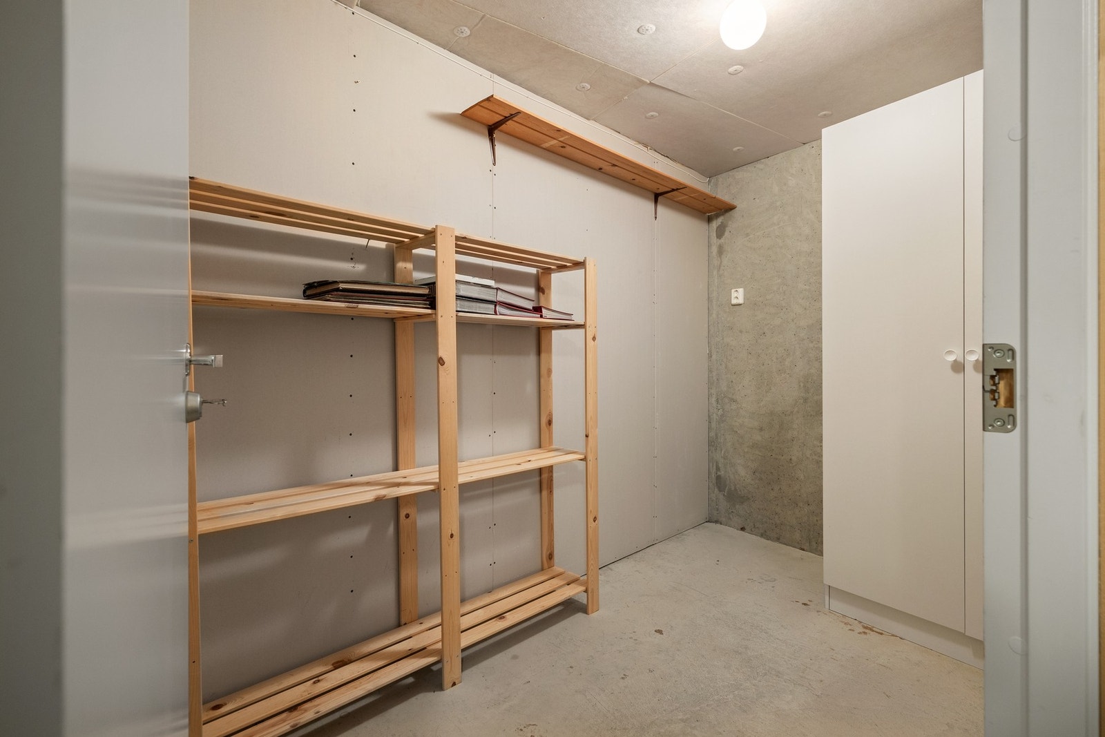 I tillegg til bod i leilighet på 4 kvm, er det ekstern bod på 5 kvm. Galleribilde