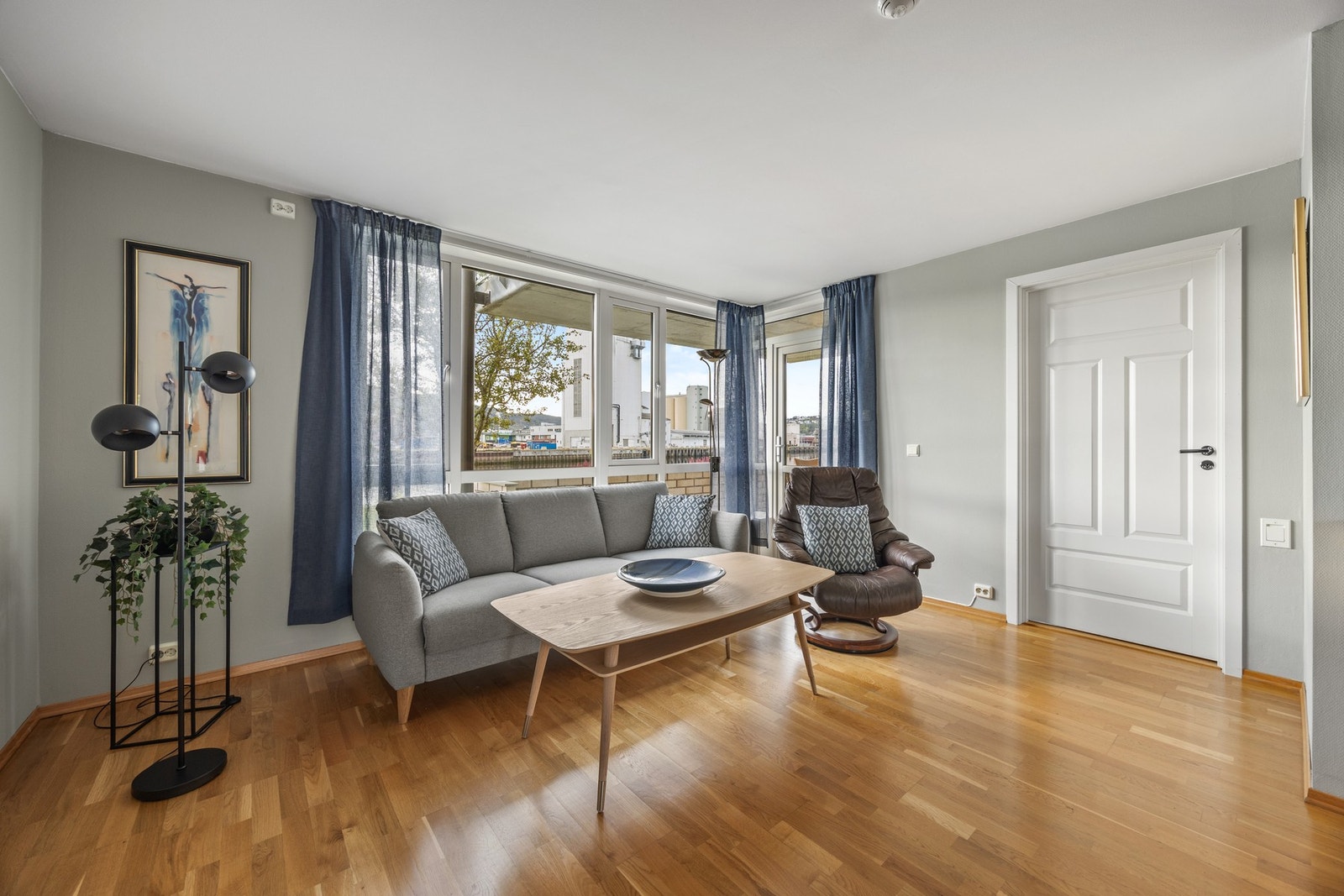 Naturlig møbleringssone for sofa Galleribilde