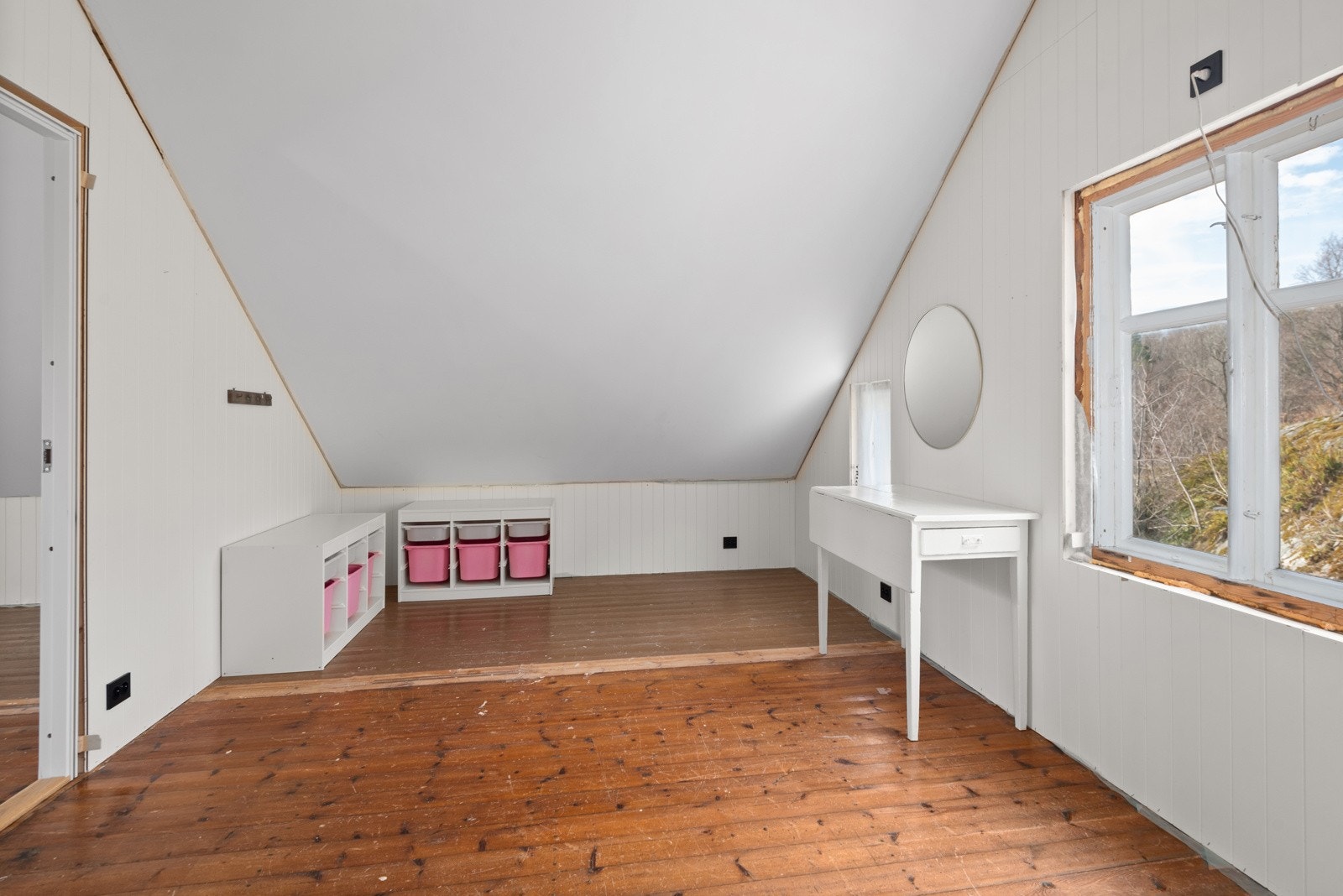 Soverom 1 av 2 i 2.etg. Galleribilde