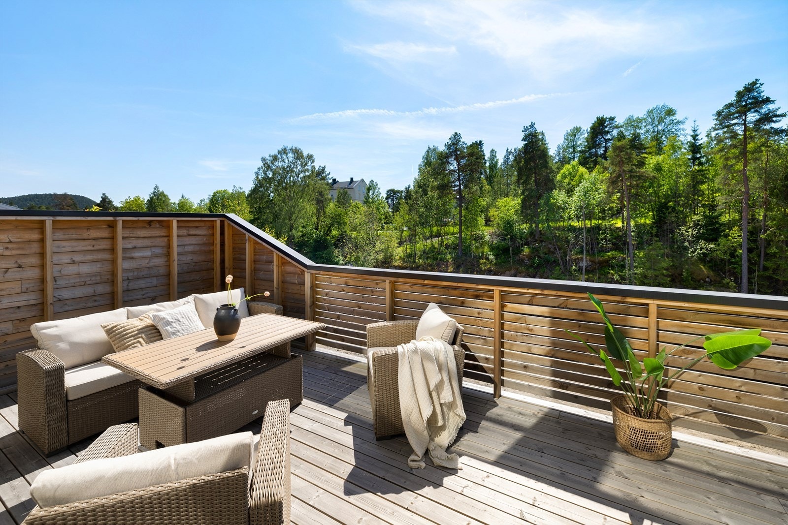 Nydelig utsyn mot friarealer Galleribilde