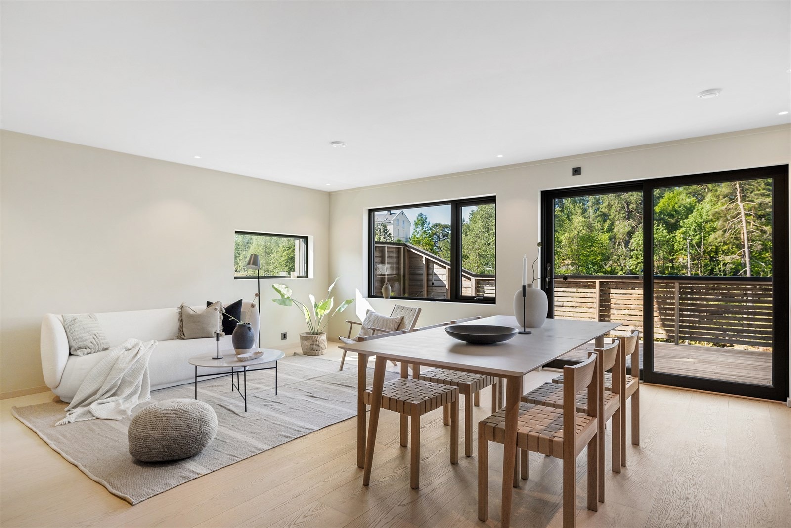 Velkommen inn til lys og åpen stue! Galleribilde