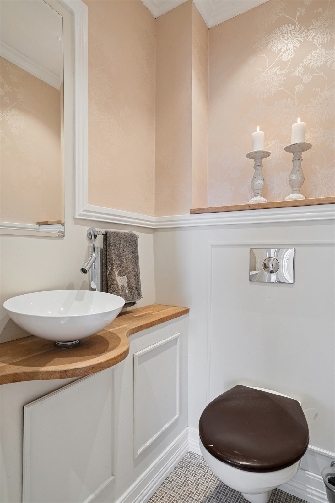 Separat toalettrom - praktisk for både hverdag og gjester. Galleribilde