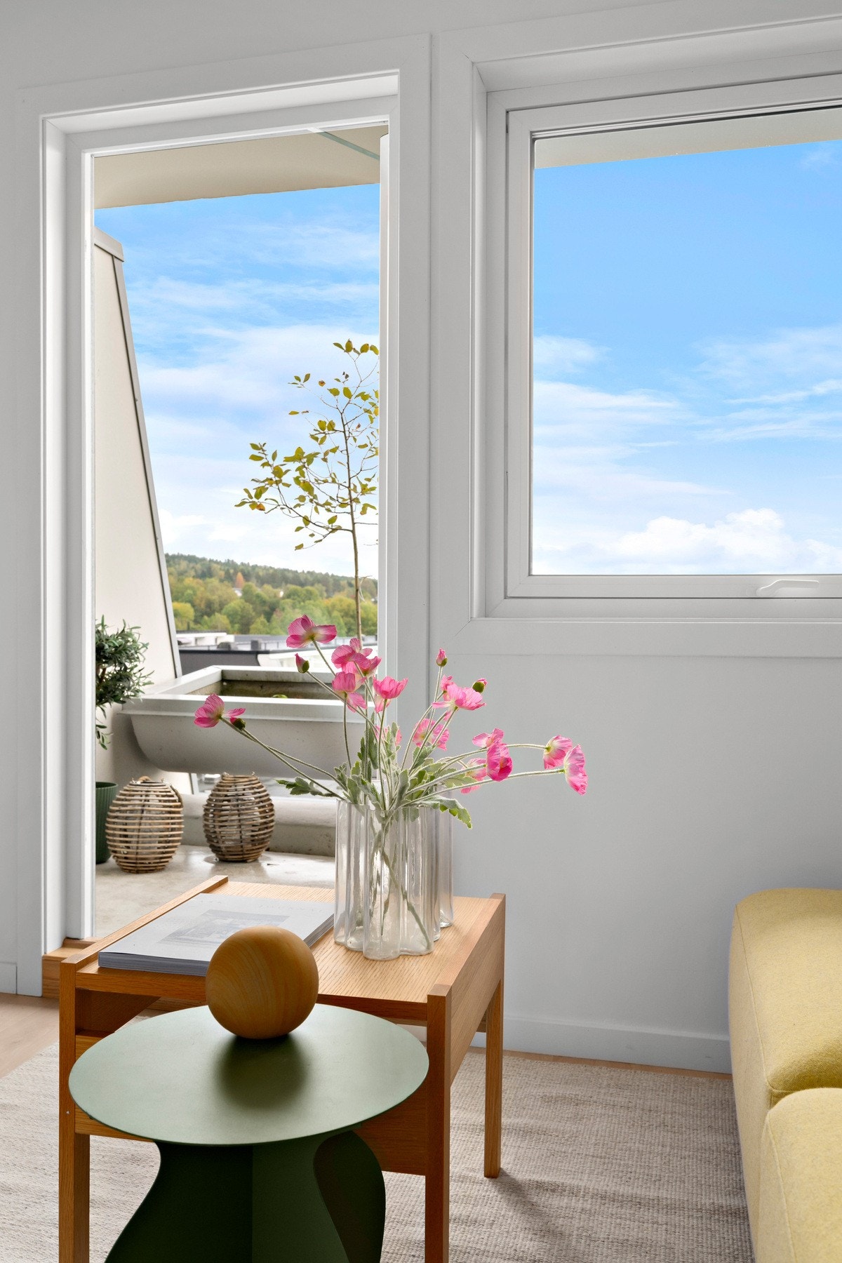 Utgang til balkong. Galleribilde