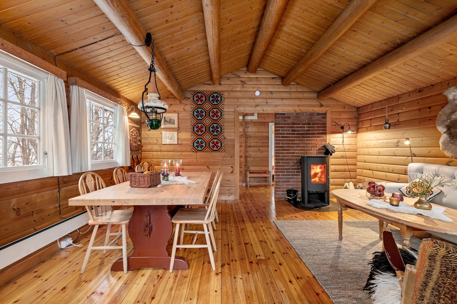 Fra stue mot kjøkken Galleribilde