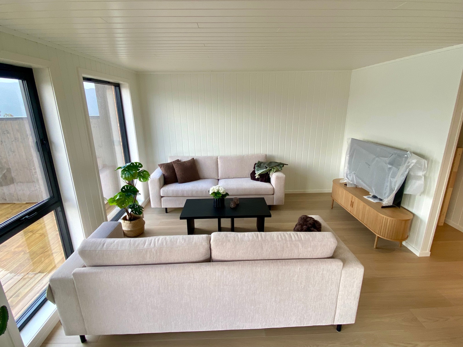 Fra sofakroken har en også utsikt. God plass til møblement. Galleribilde
