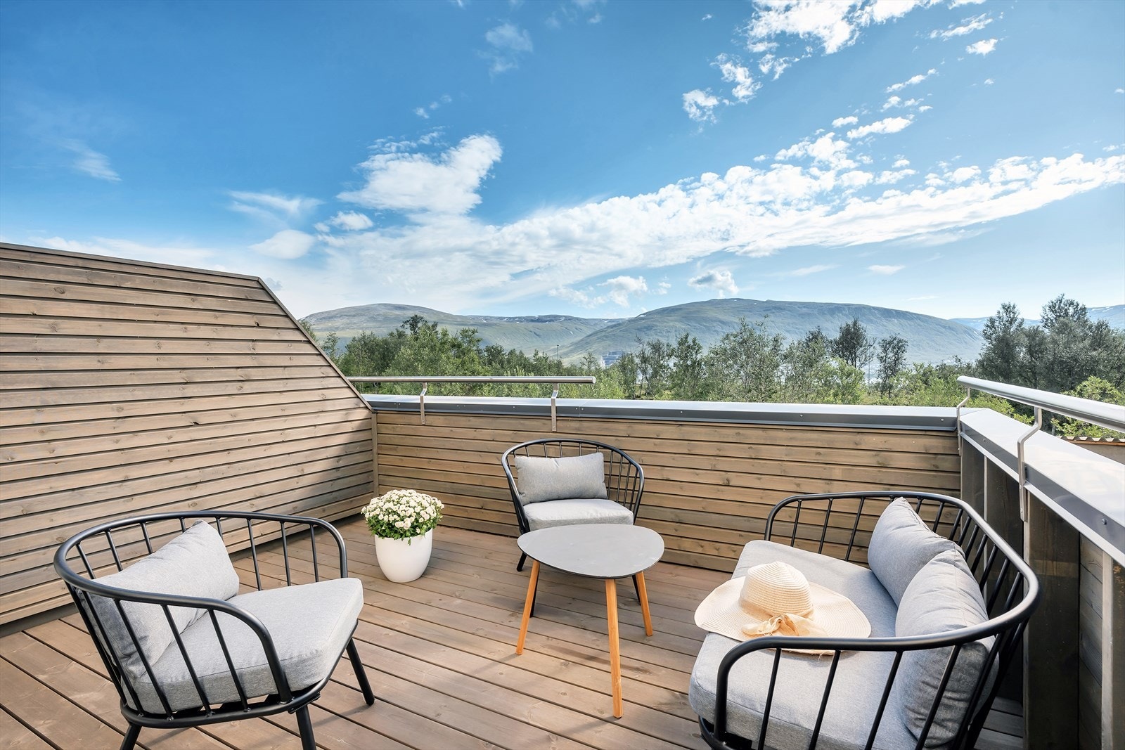 Perfekt oppholdssted en fin sommerdag. Galleribilde
