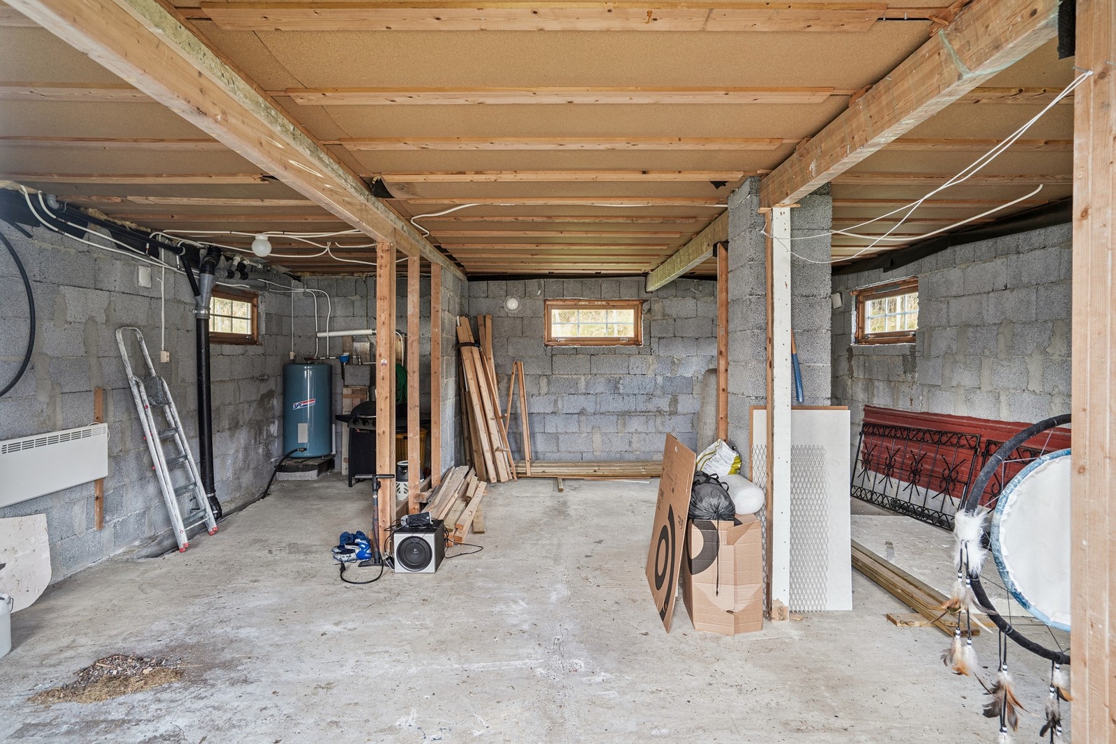 Romslig kjeller med stort potensial. Galleribilde