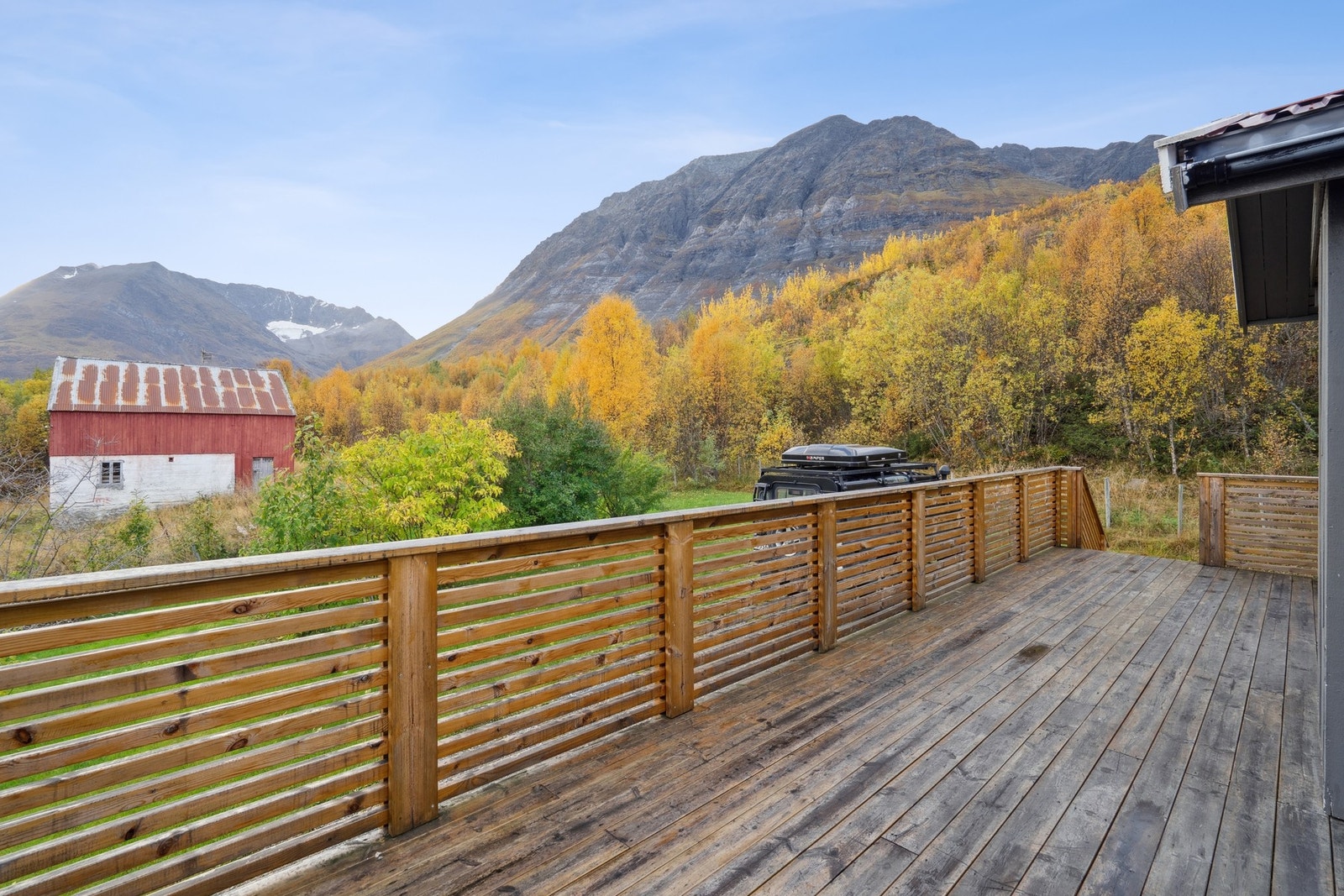 Inngang fra balkong. Galleribilde