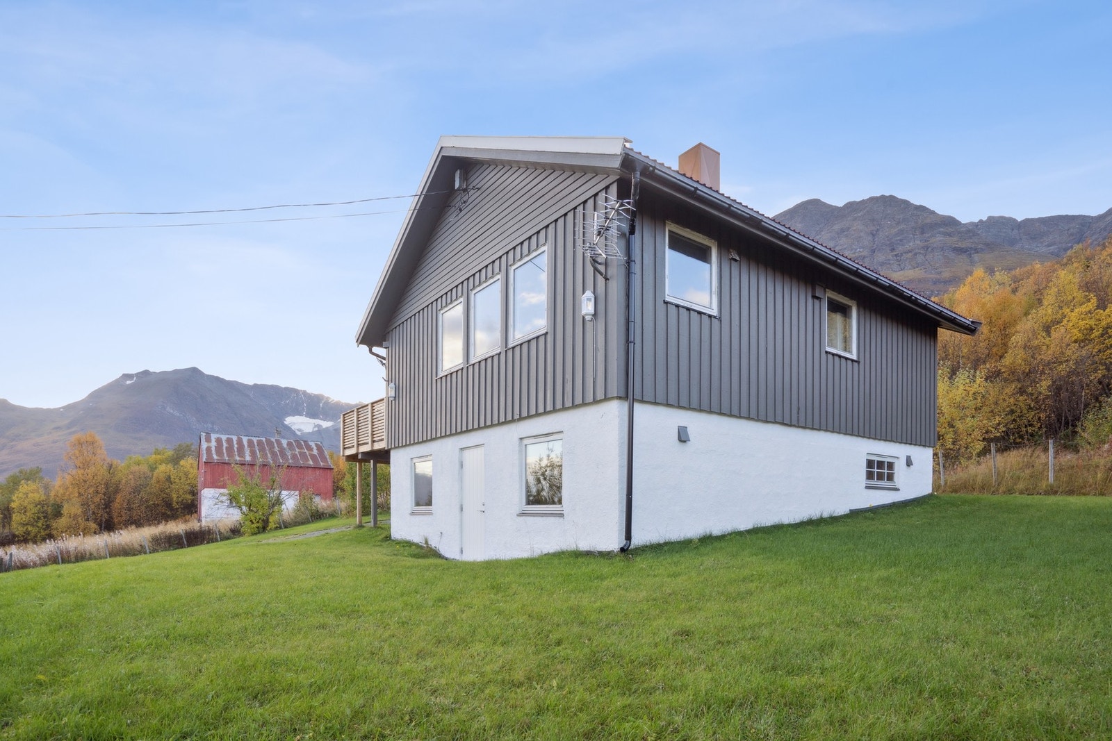 Her med egen inngang til kjeller. Galleribilde