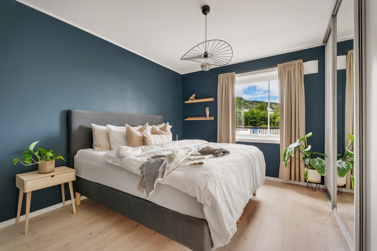 - Soverom 1 måler 13,9 m² - Galleribilde