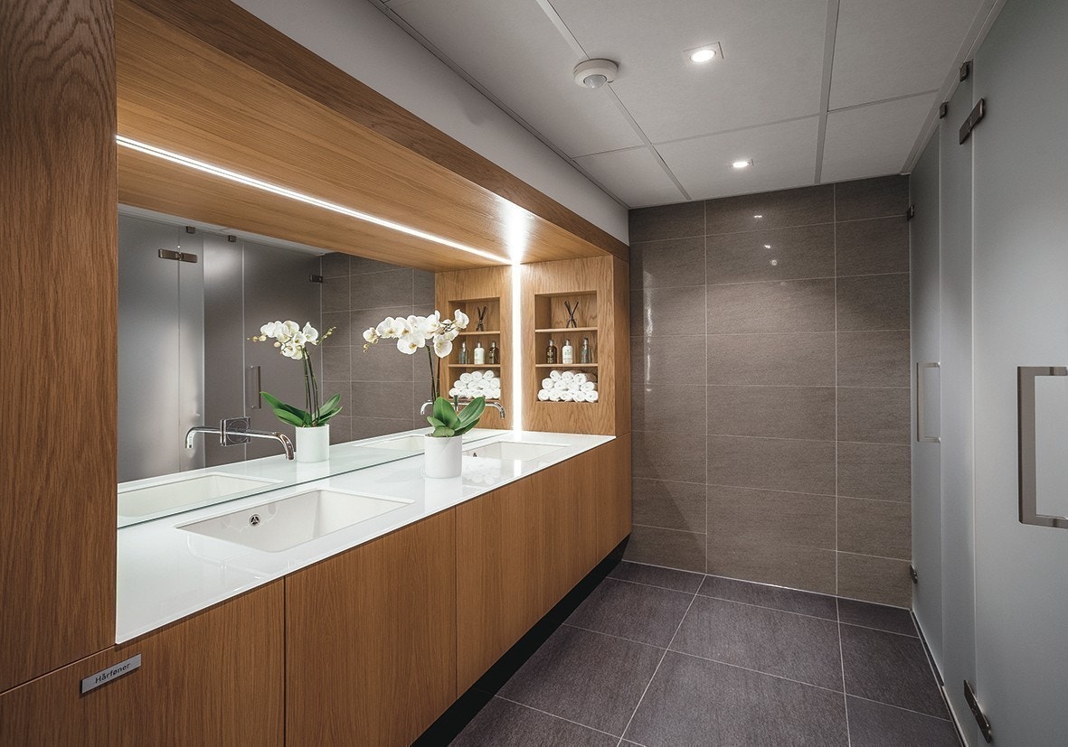 Garderobe og toaletter Galleribilde