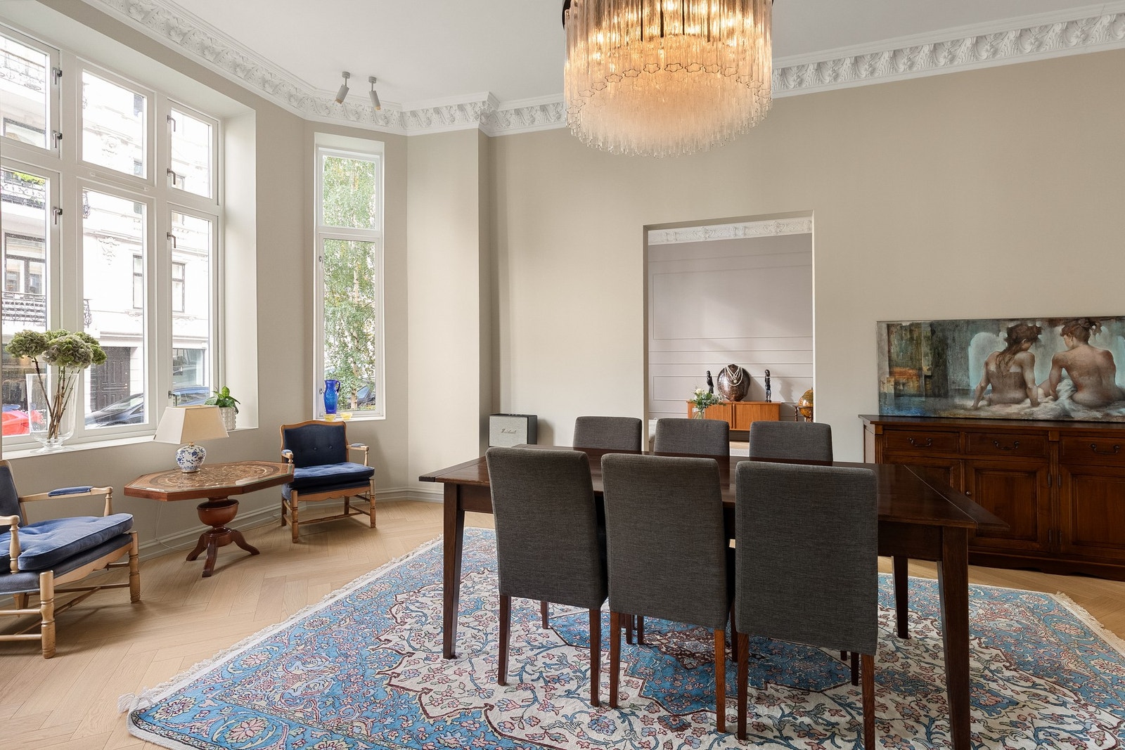 Himlinghøyden er målt til hele 3,6 m i spisestuen. Galleribilde