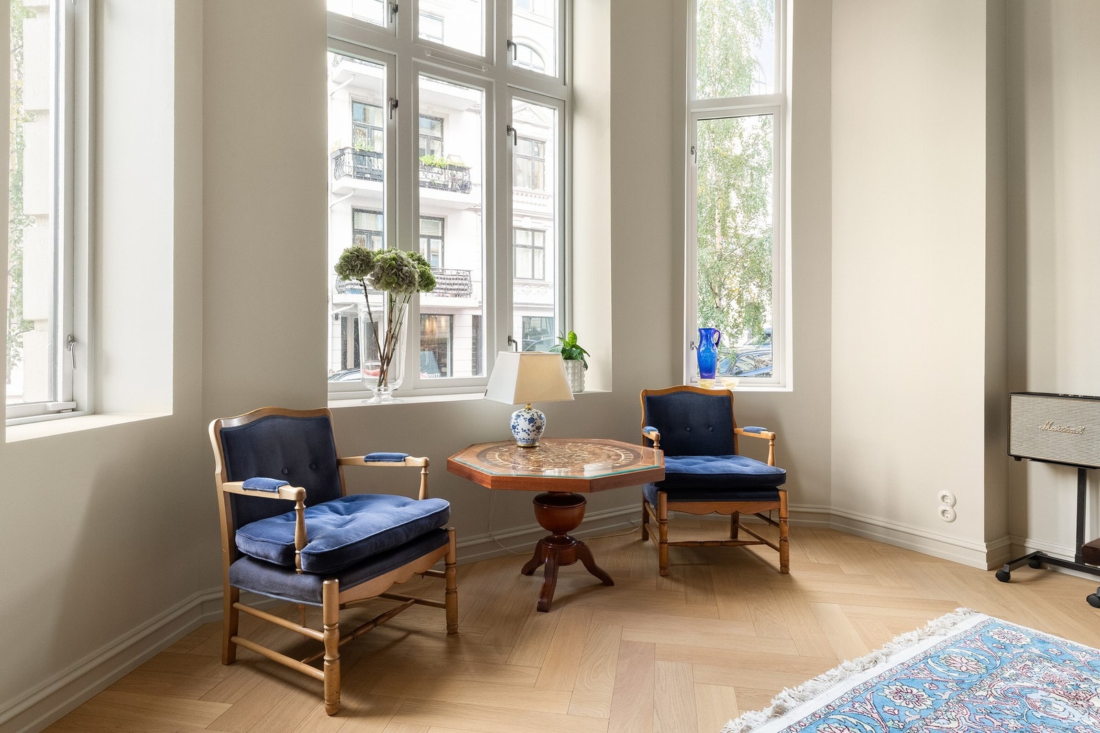 I tillegg til de store vindusflatene, bidrar dette til en svært god og luftig romfølelse. Galleribilde