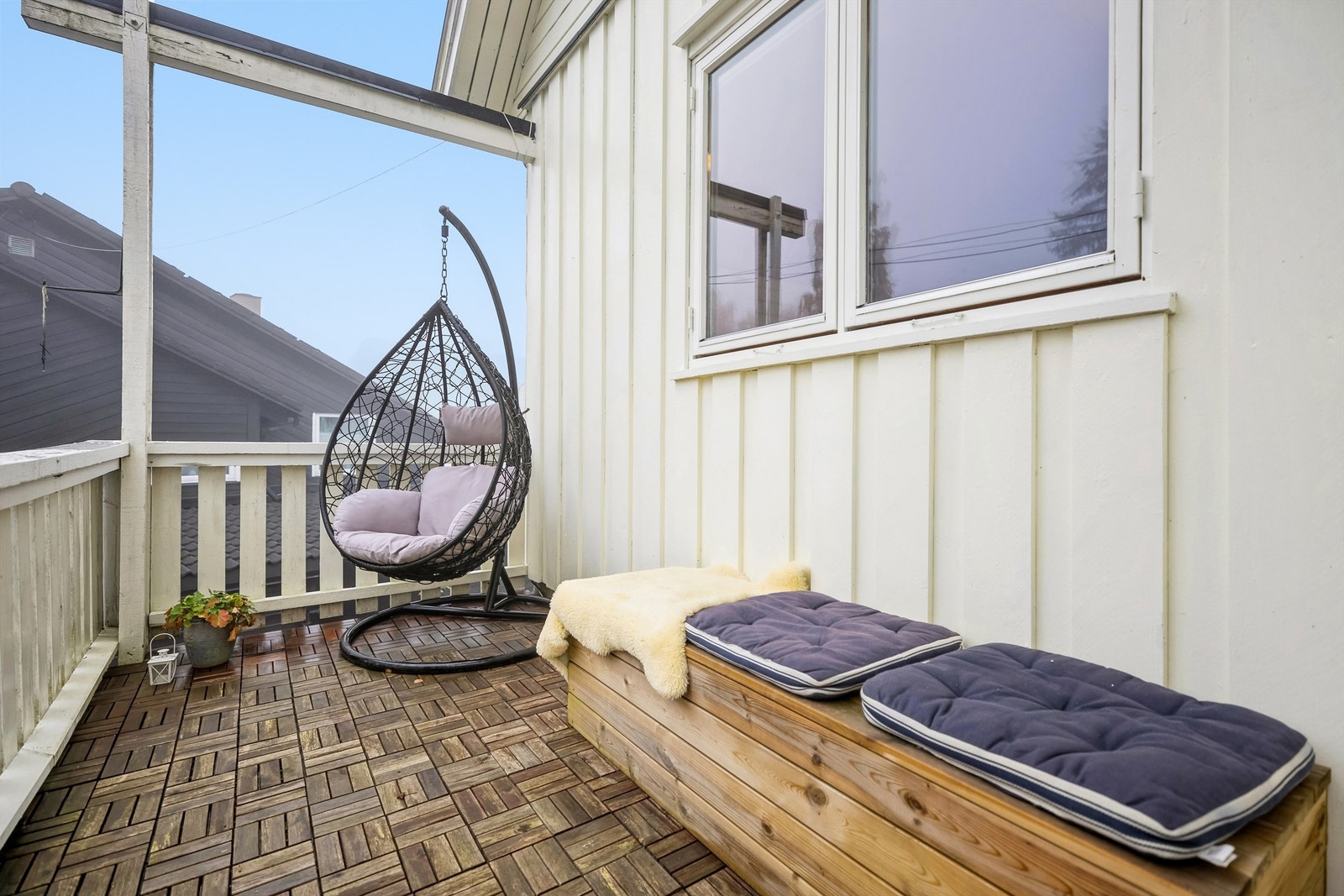 Pen 4-roms leilighet svært sentralt beliggende på Tangenåsen med kort vei til skole, barnehage og servicetilbud. Galleribilde