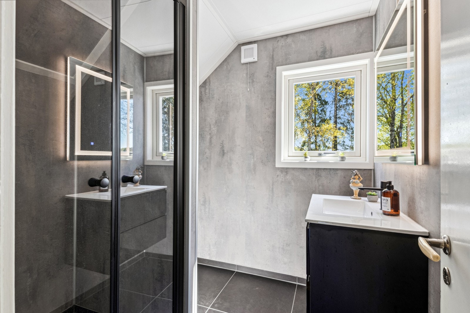 Bad 2.etasje Galleribilde