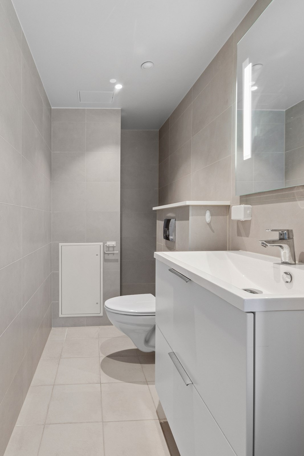 Toalettrom i tilknytning til masterbedroom. Galleribilde